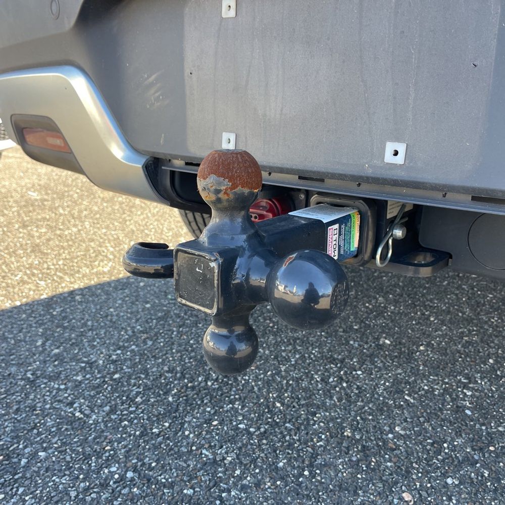 2024 Rivian R1T Adventure Dual-Motor