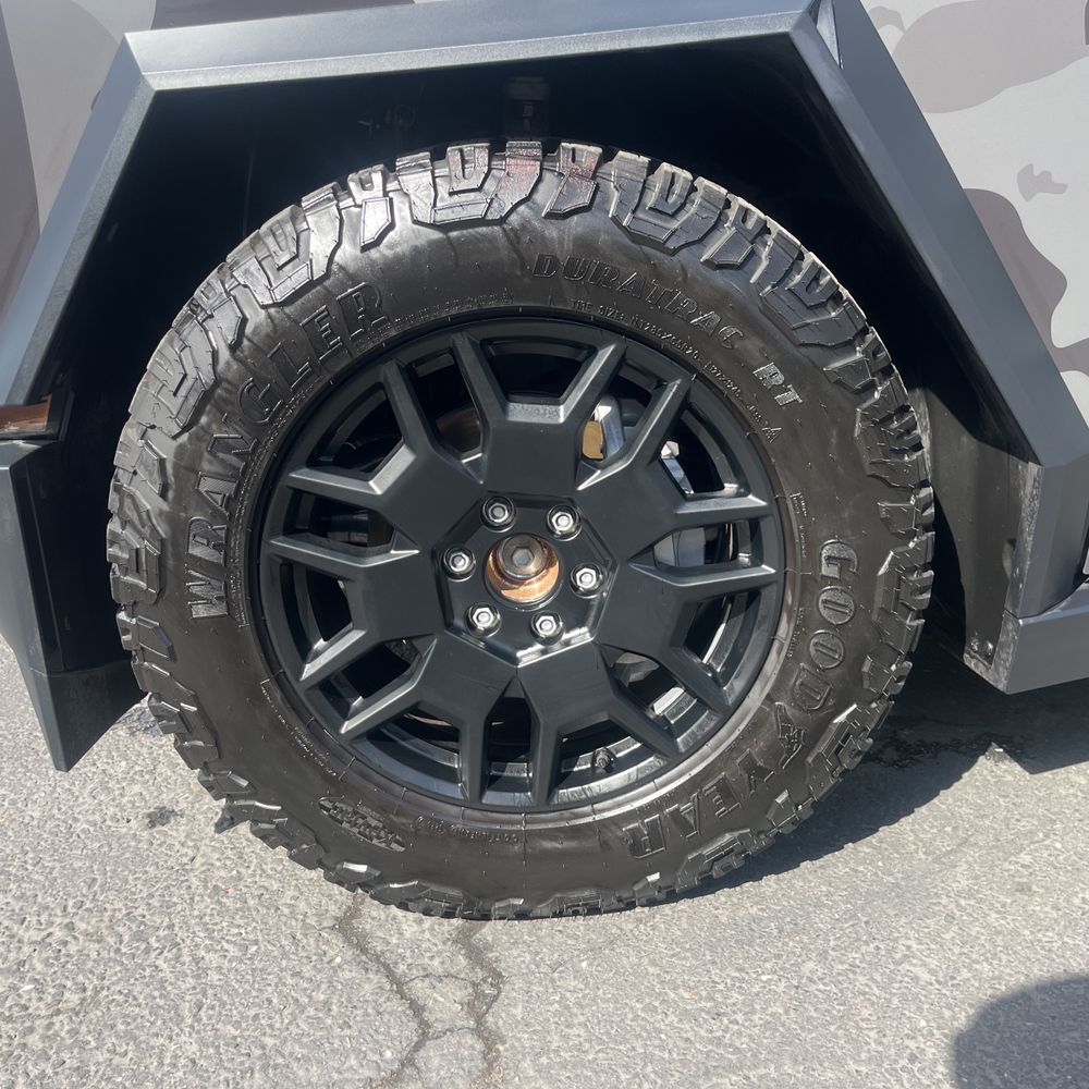 2024 Tesla Cybertruck Base