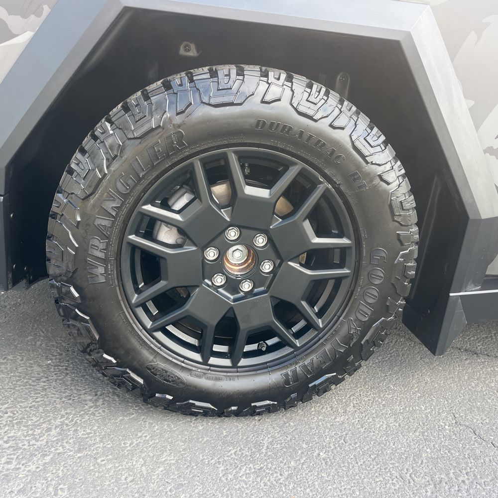 2024 Tesla Cybertruck Base