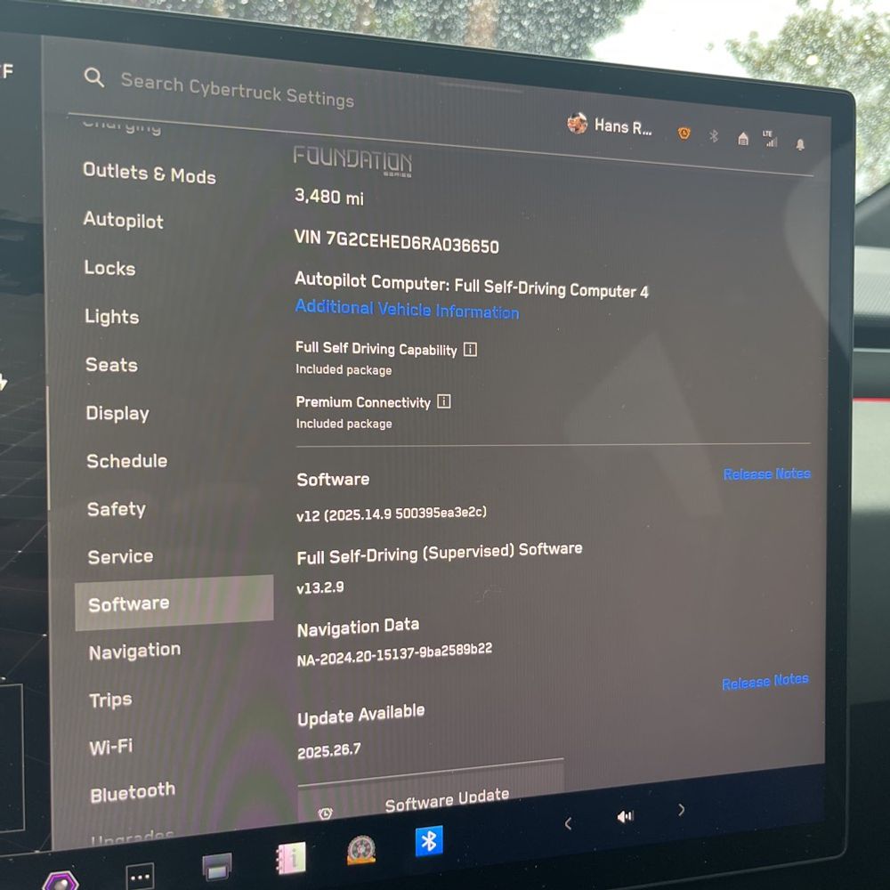 2024 Tesla Cybertruck Base