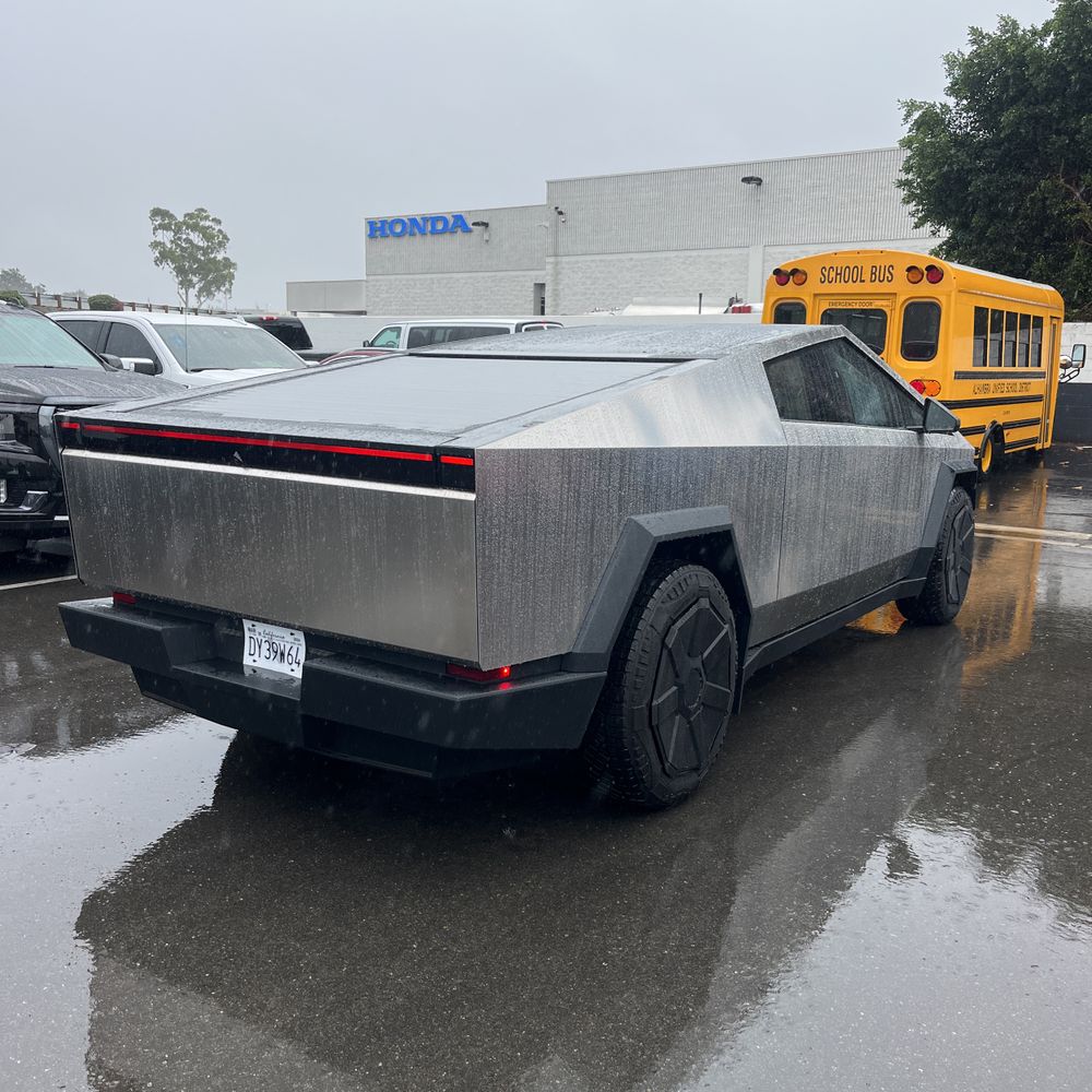 2024 Tesla Cybertruck Base