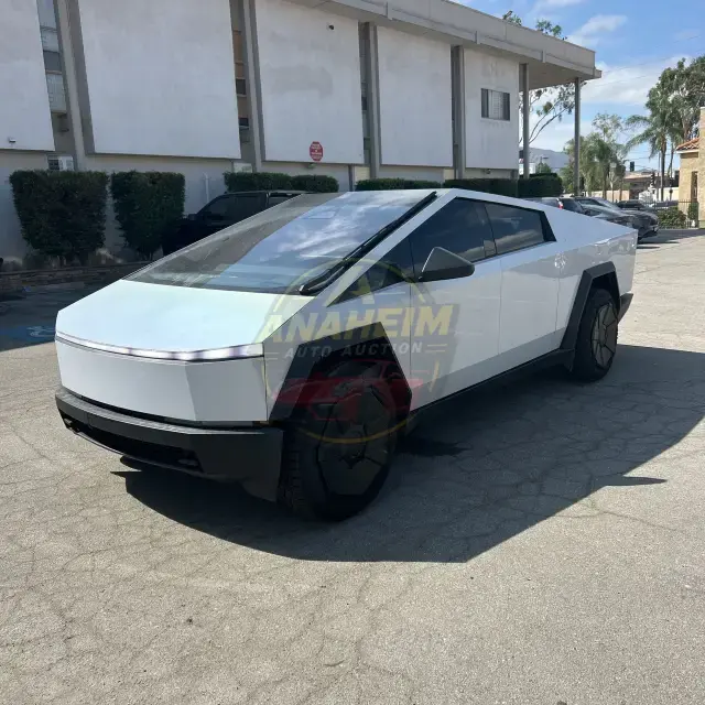 2024 Tesla Cybertruck Base