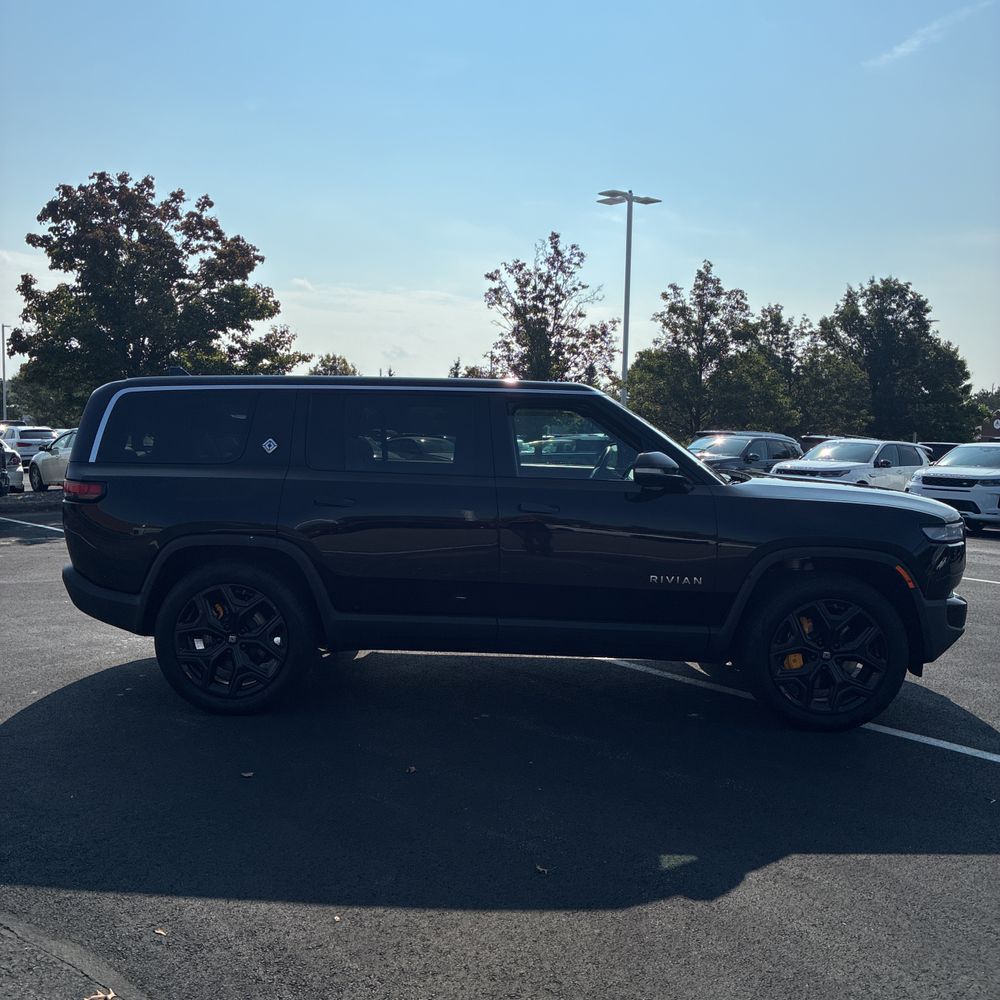 2023 Rivian R1S Adventure Quad-Motor