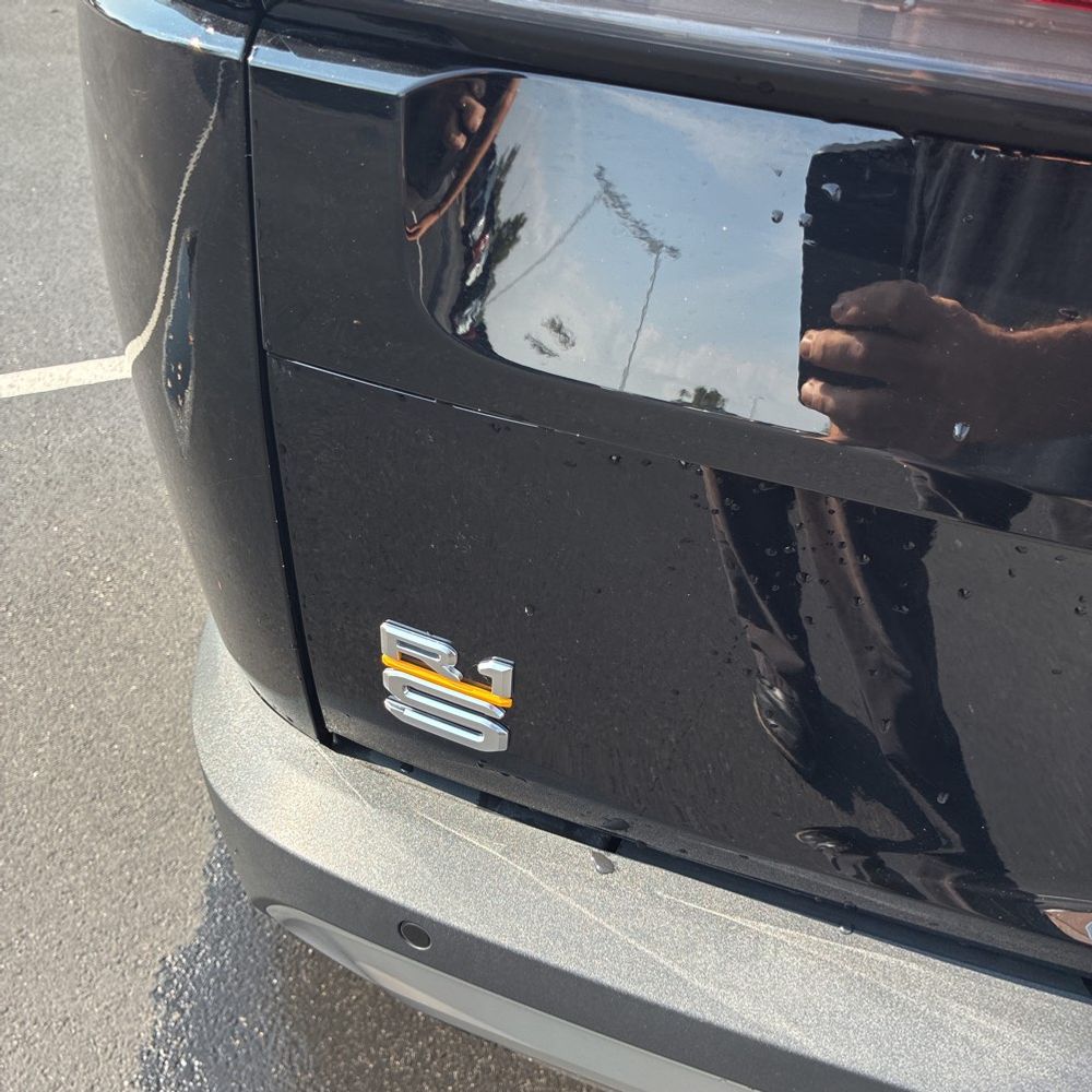 2023 Rivian R1S Adventure Quad-Motor