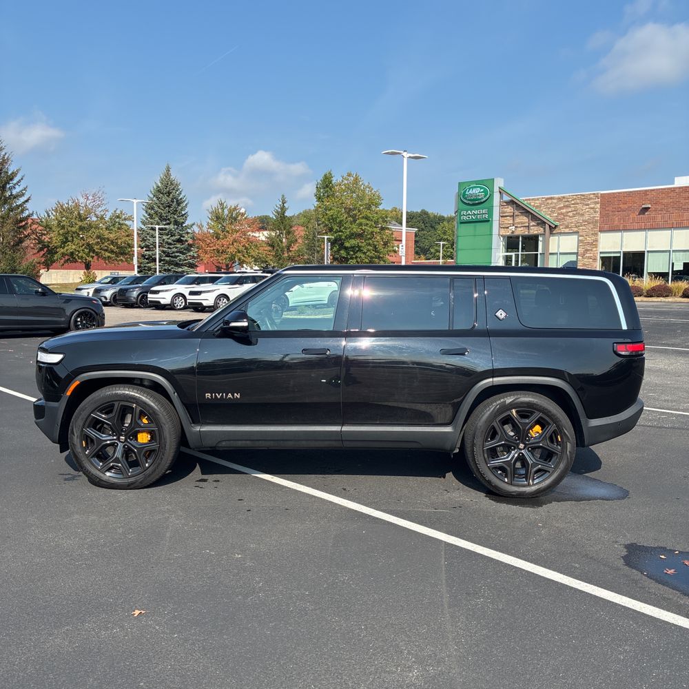 2023 Rivian R1S Adventure Quad-Motor