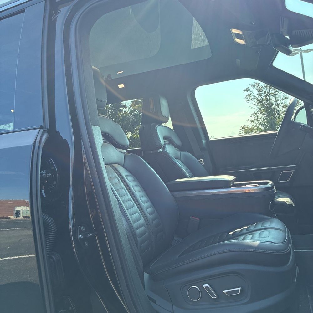 2023 Rivian R1S Adventure Quad-Motor