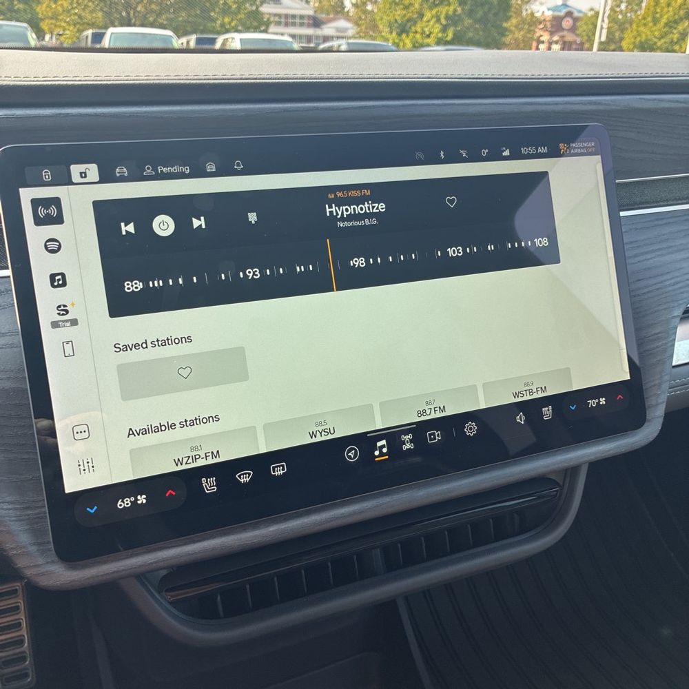 2023 Rivian R1S Adventure Quad-Motor
