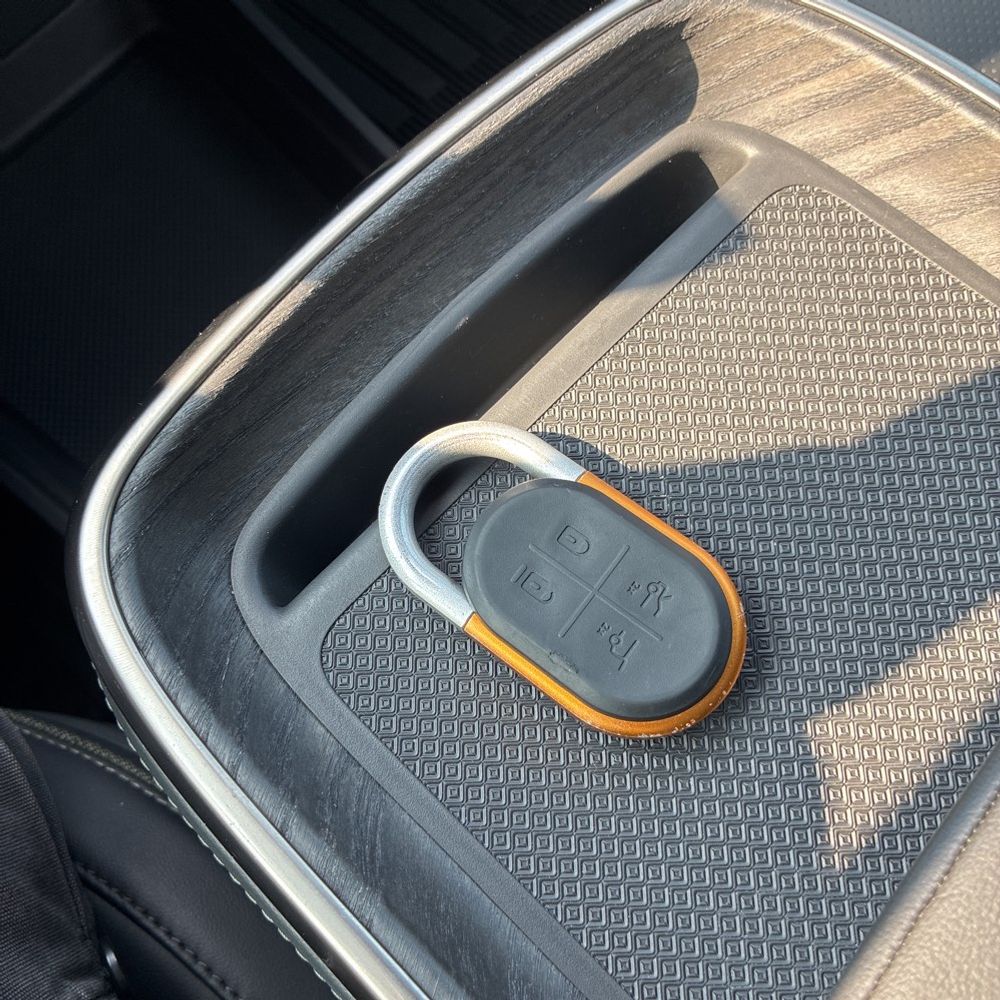 2023 Rivian R1S Adventure Quad-Motor