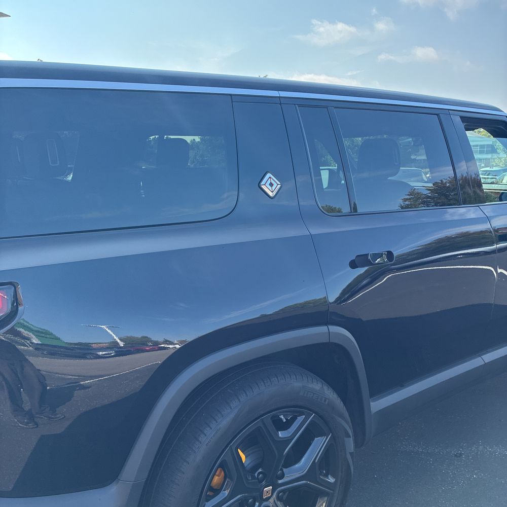 2023 Rivian R1S Adventure Quad-Motor