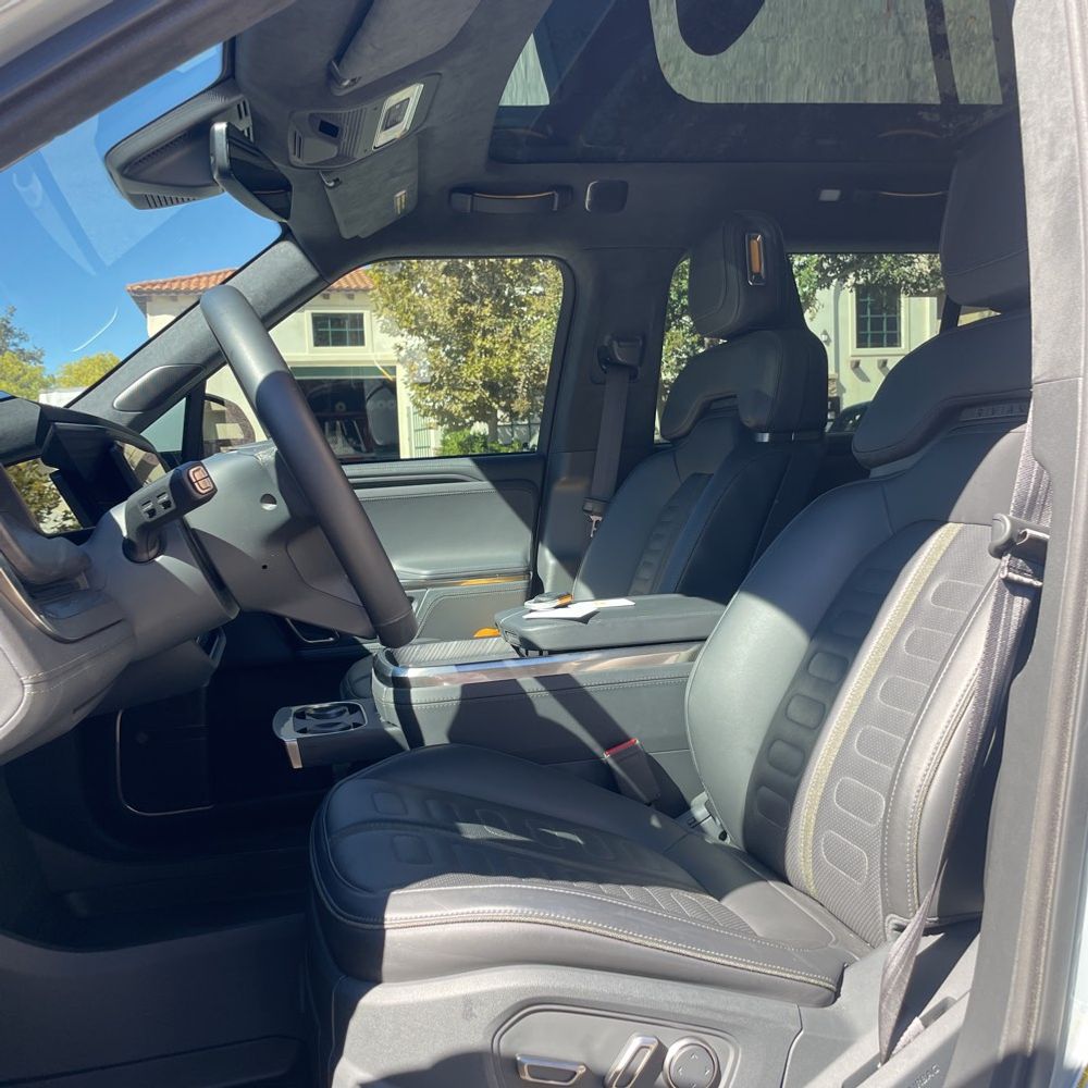 2023 Rivian R1S Adventure Quad-Motor