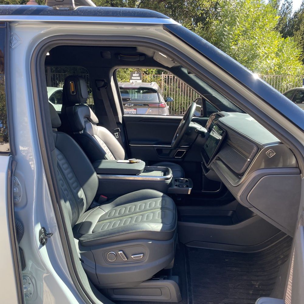 2023 Rivian R1S Adventure Quad-Motor