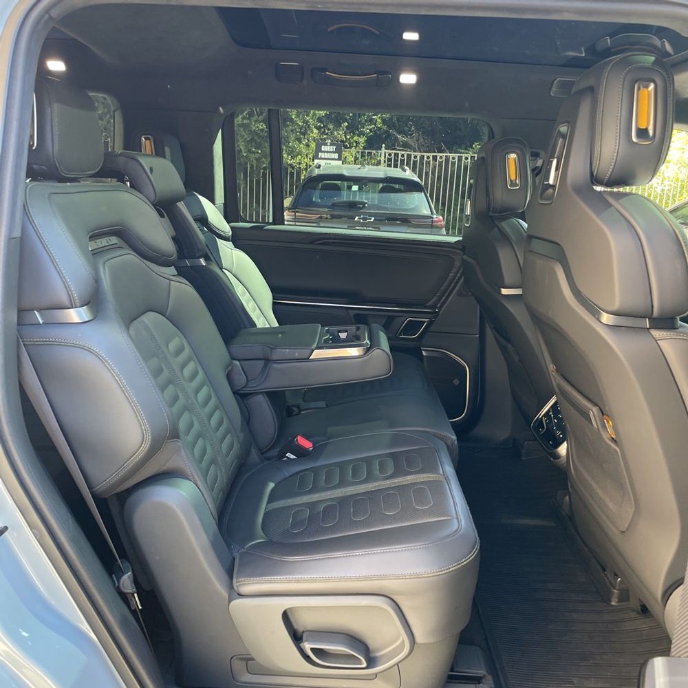 2023 Rivian R1S Adventure Quad-Motor