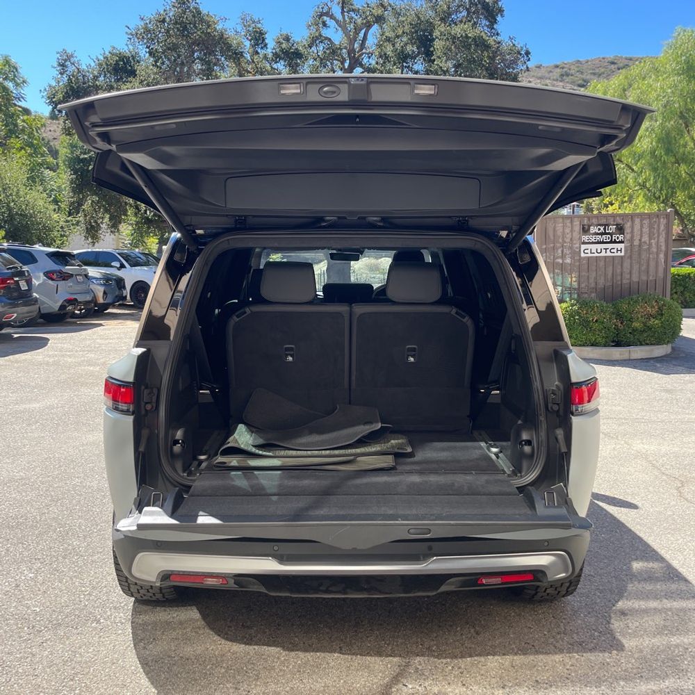 2023 Rivian R1S Adventure Quad-Motor