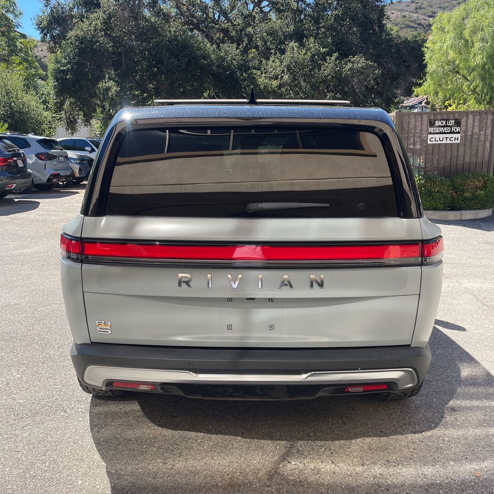 2023 Rivian R1S Adventure Quad-Motor