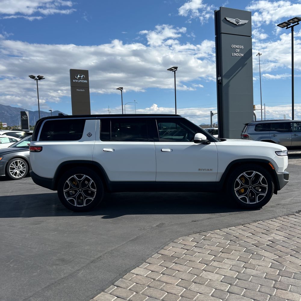 2023 Rivian R1S Adventure Quad-Motor