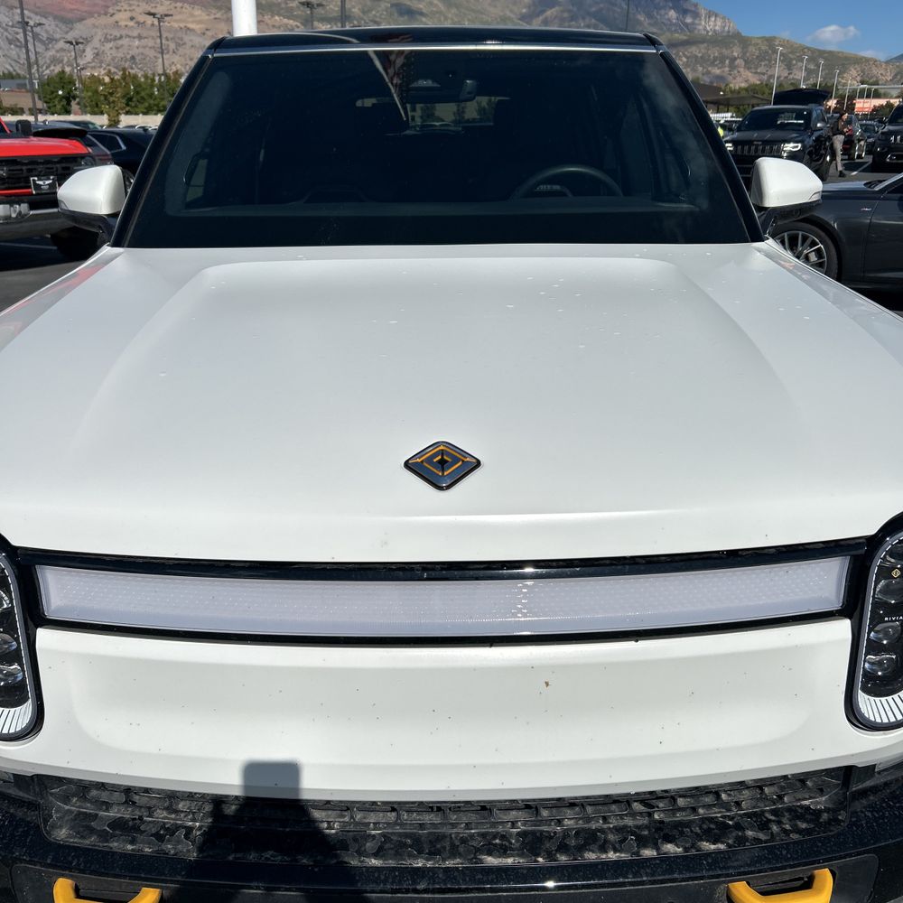 2023 Rivian R1S Adventure Quad-Motor