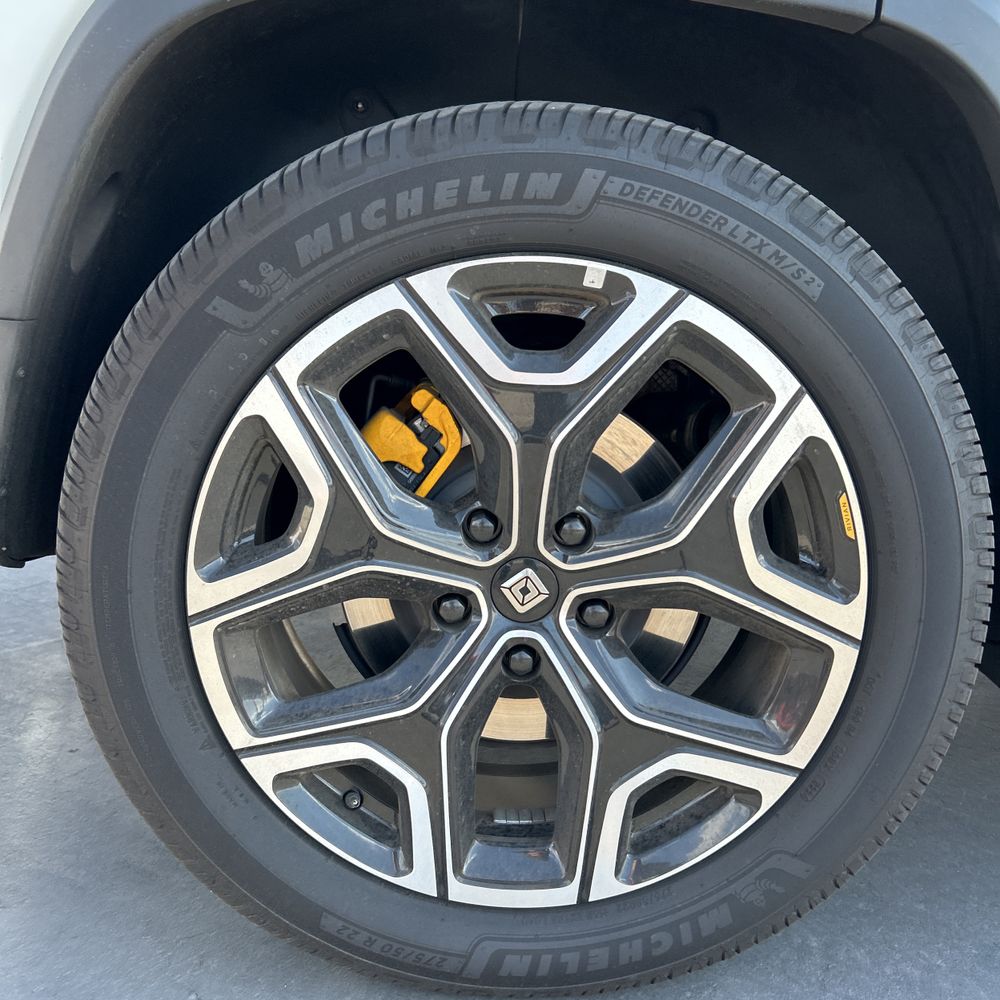 2023 Rivian R1S Adventure Quad-Motor