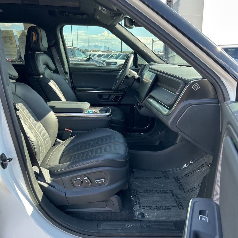 2023 Rivian R1S Adventure Quad-Motor