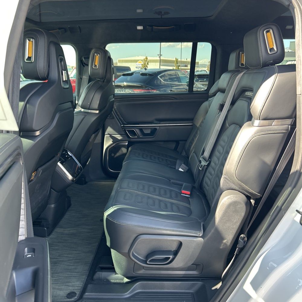 2023 Rivian R1S Adventure Quad-Motor