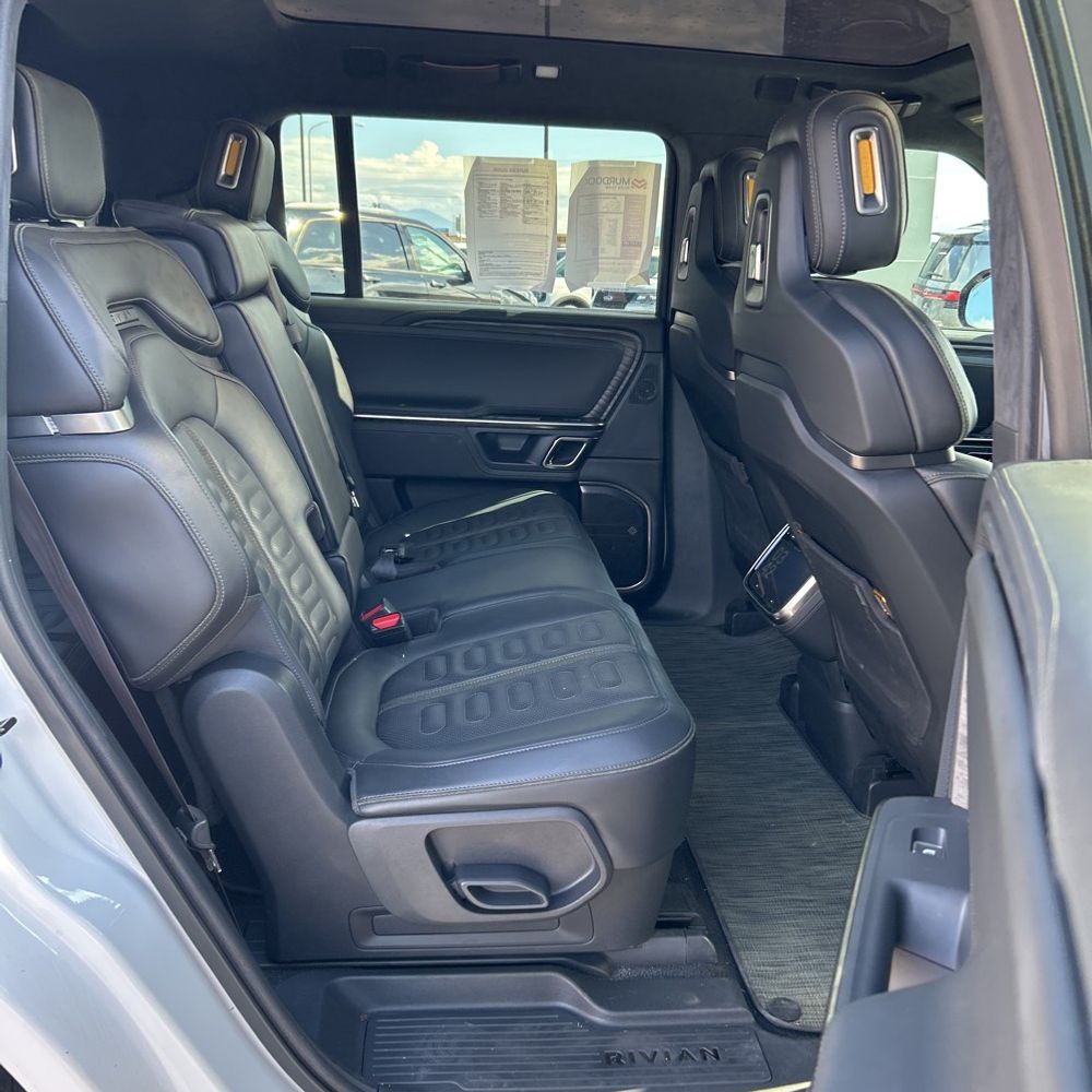 2023 Rivian R1S Adventure Quad-Motor