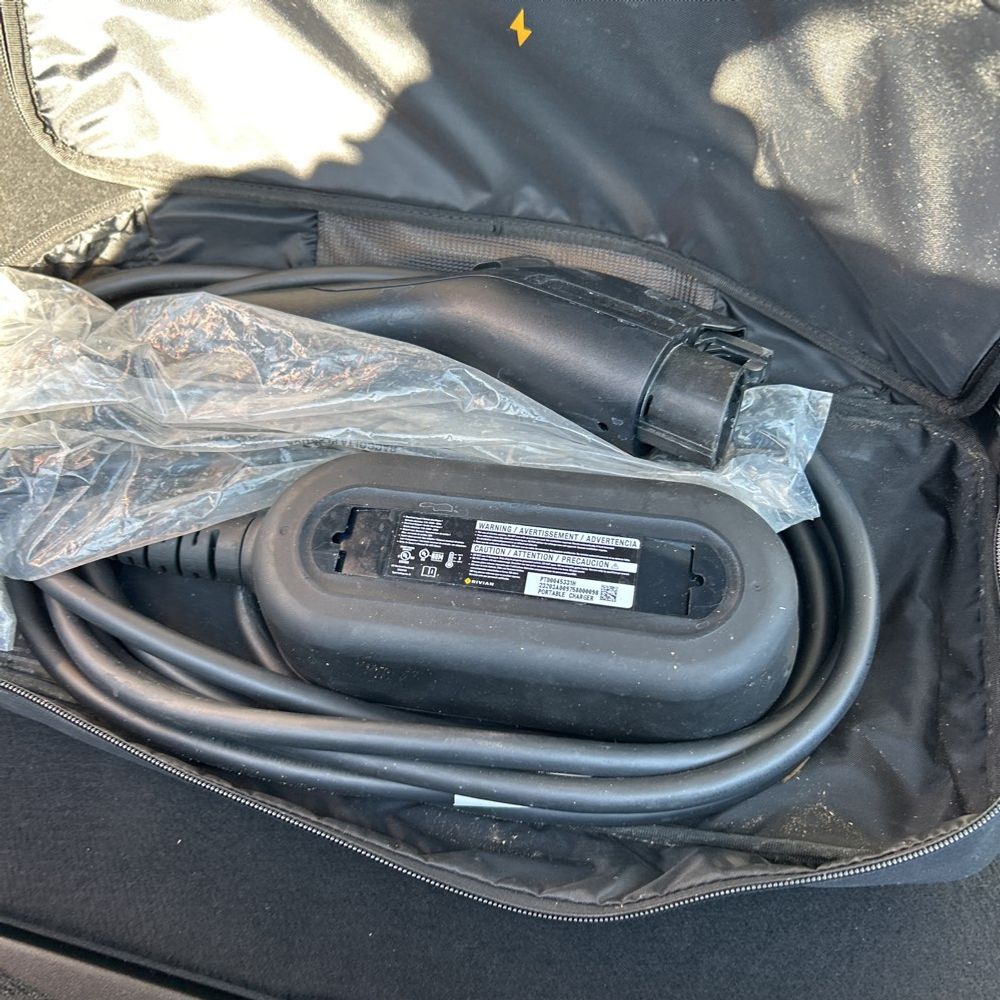 2023 Rivian R1S Adventure Quad-Motor