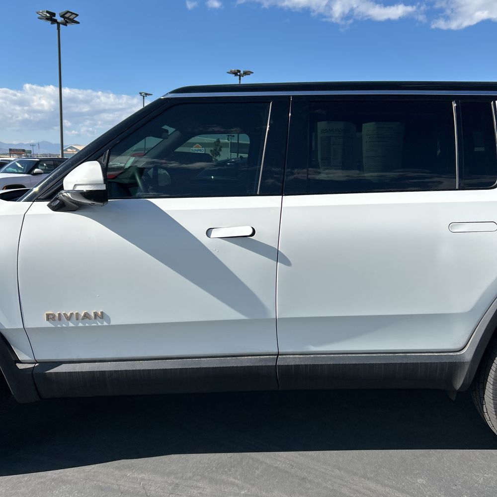 2023 Rivian R1S Adventure Quad-Motor