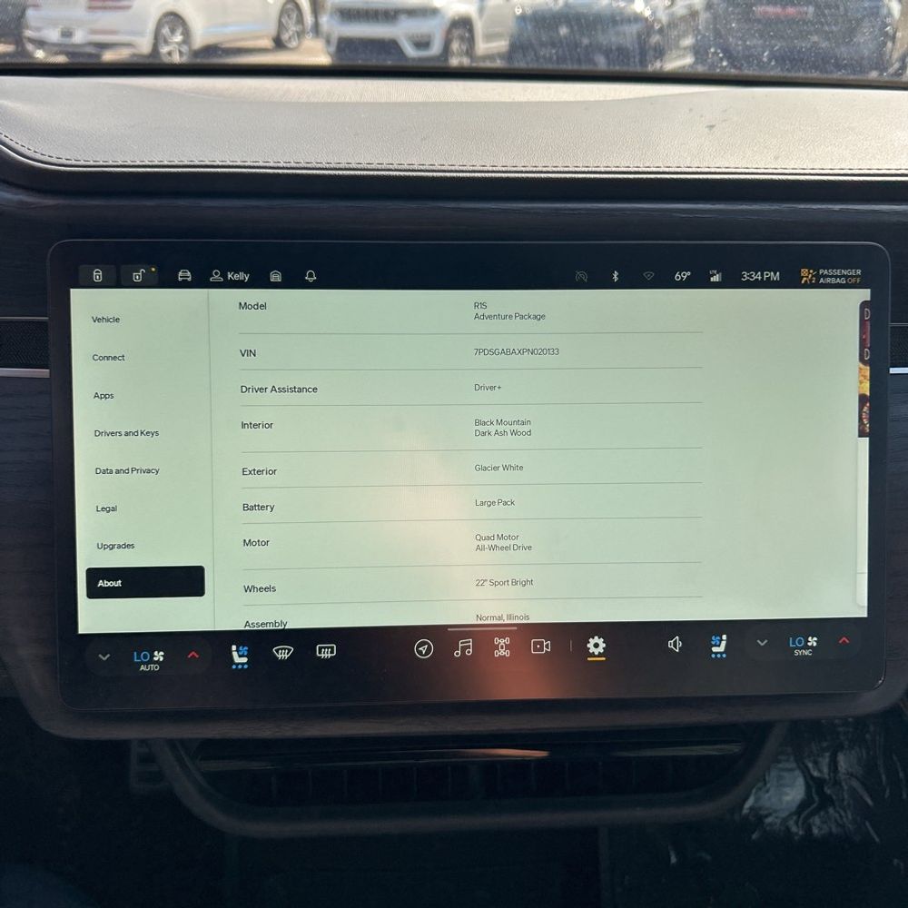 2023 Rivian R1S Adventure Quad-Motor
