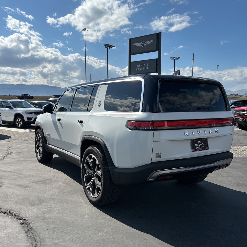 2023 Rivian R1S Adventure Quad-Motor