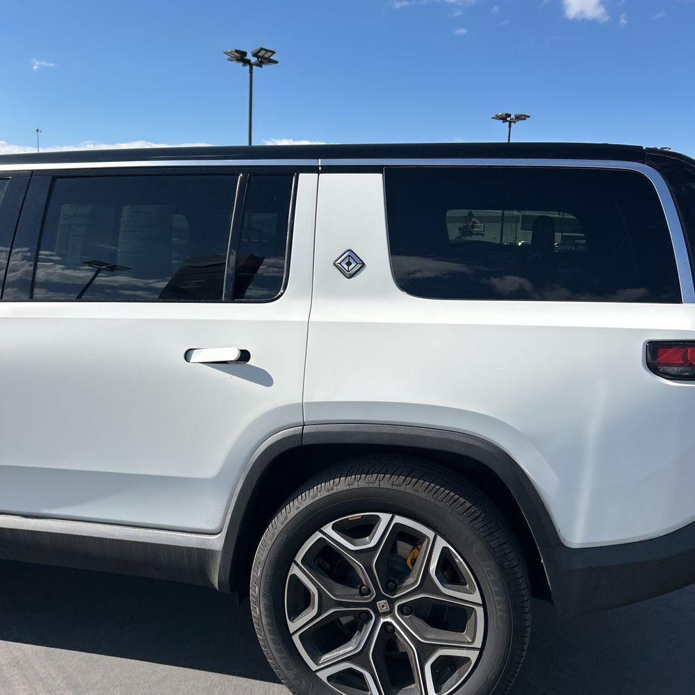 2023 Rivian R1S Adventure Quad-Motor