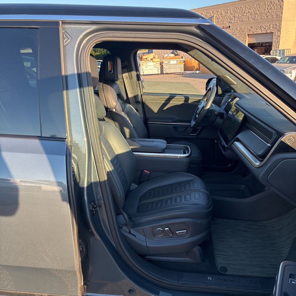 2023 Rivian R1S Adventure Quad-Motor