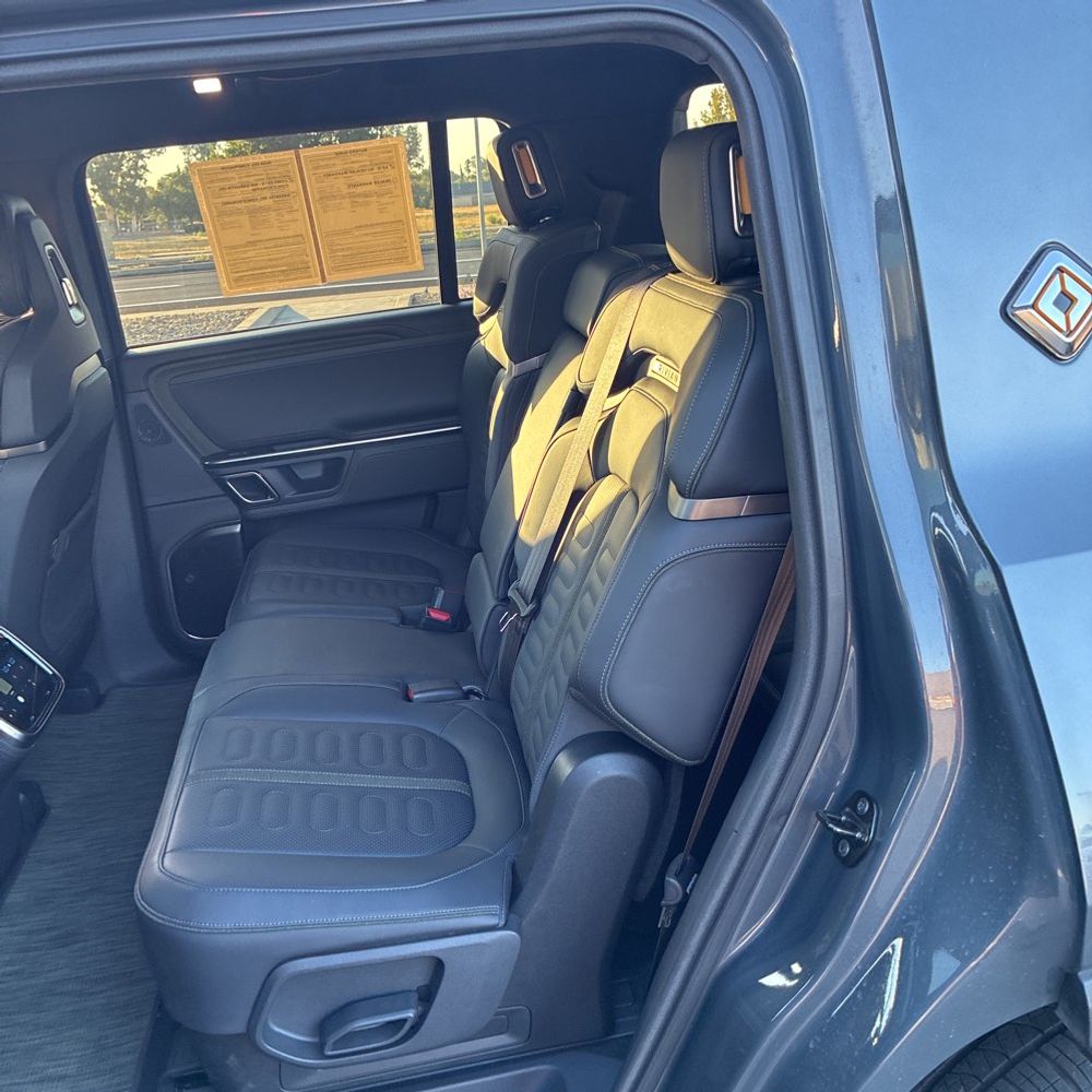 2023 Rivian R1S Adventure Quad-Motor