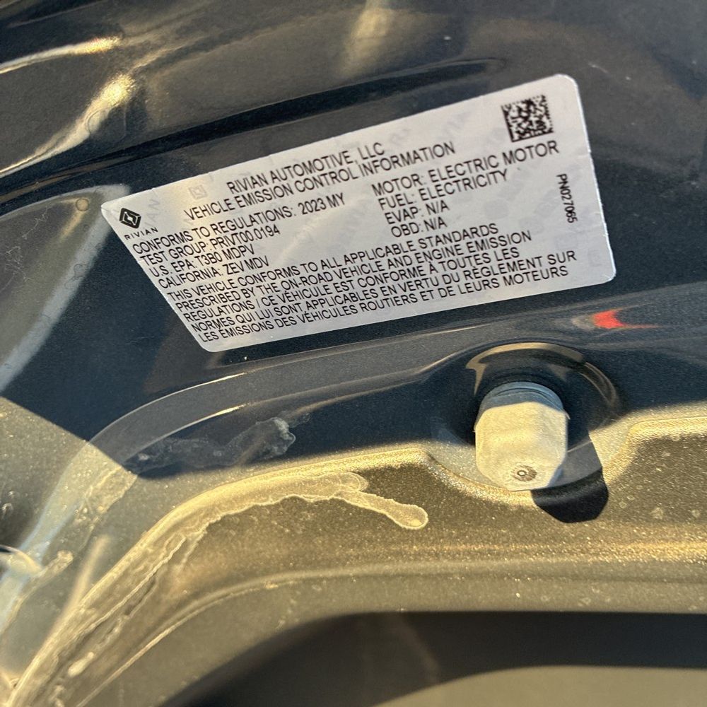 2023 Rivian R1S Adventure Quad-Motor