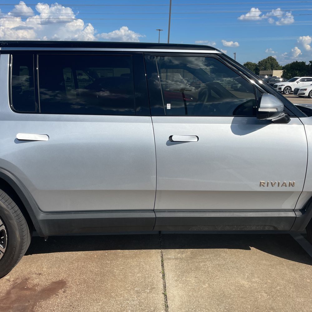 2022 Rivian R1S Launch Edition