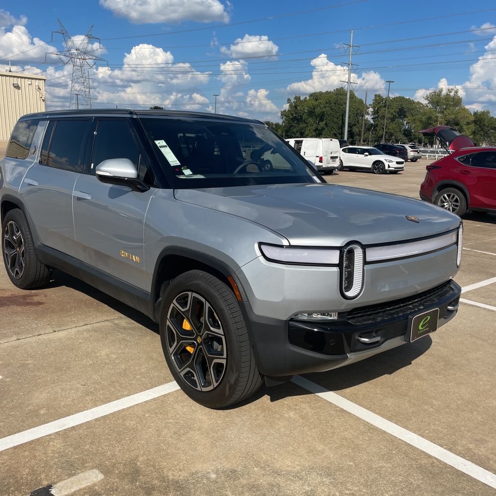 2022 Rivian R1S Launch Edition