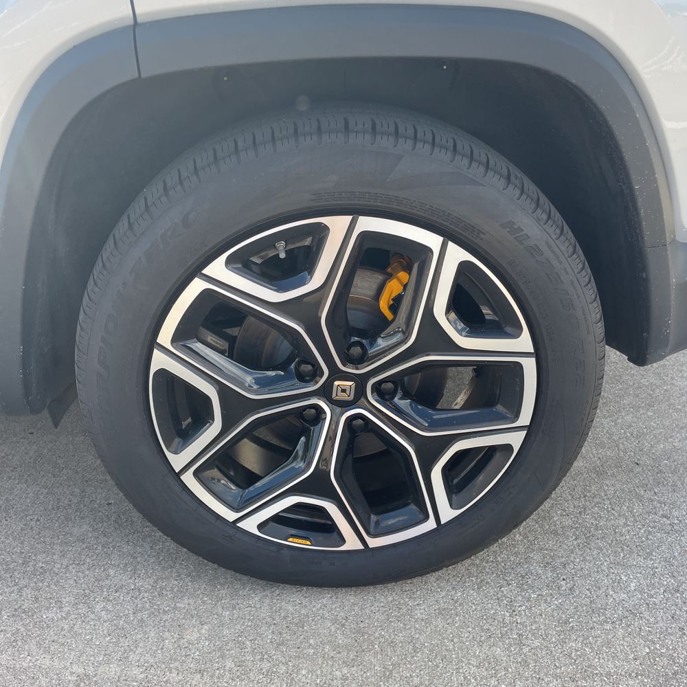 2022 Rivian R1S Launch Edition