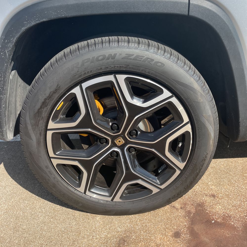 2022 Rivian R1S Launch Edition