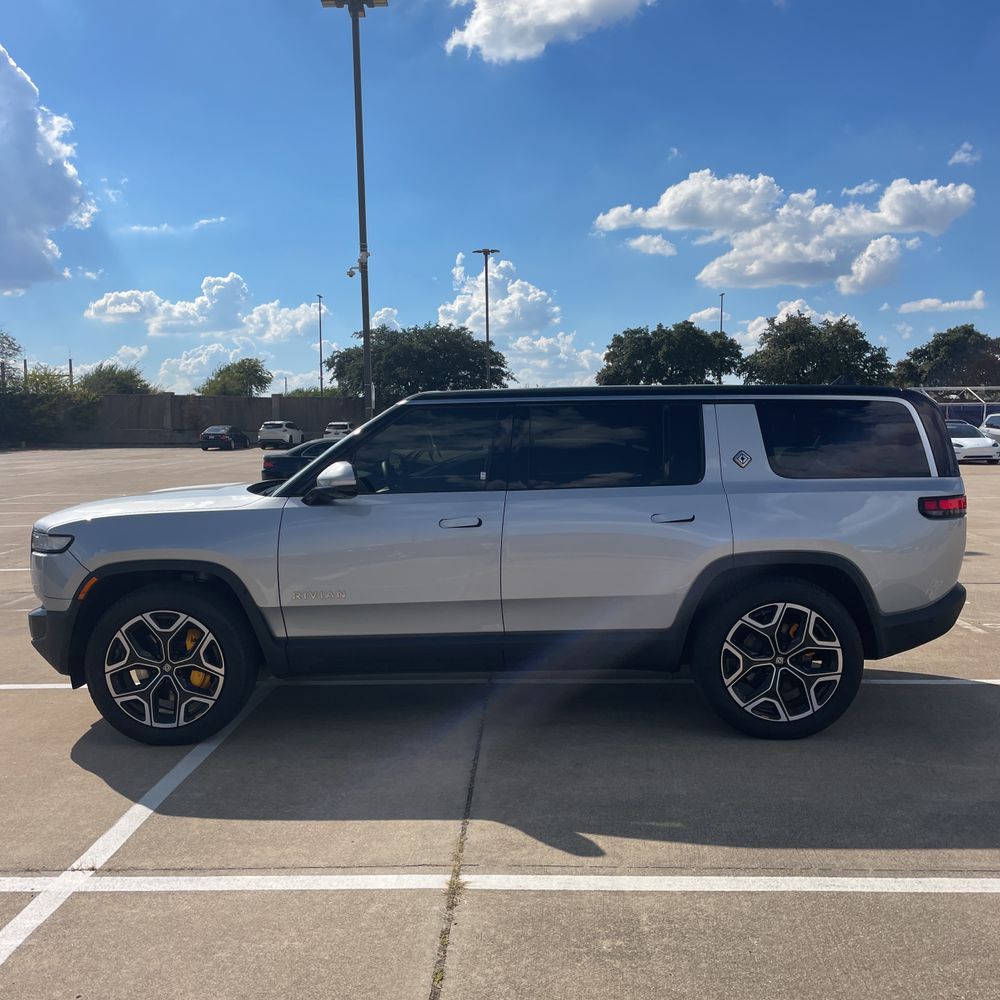 2022 Rivian R1S Launch Edition