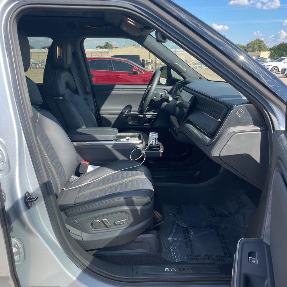 2022 Rivian R1S Launch Edition
