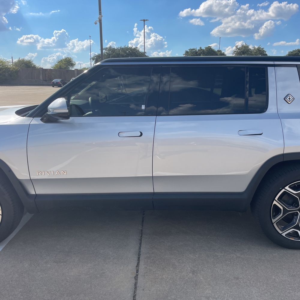 2022 Rivian R1S Launch Edition