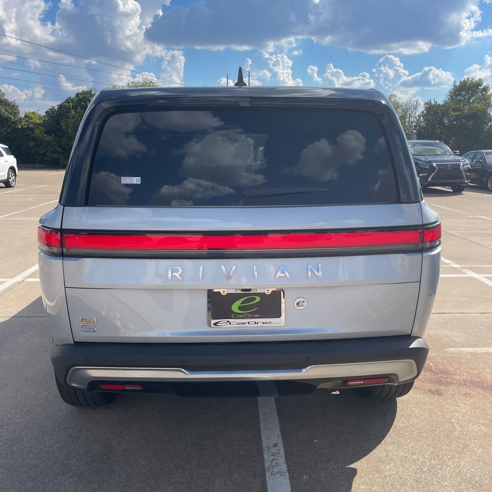 2022 Rivian R1S Launch Edition
