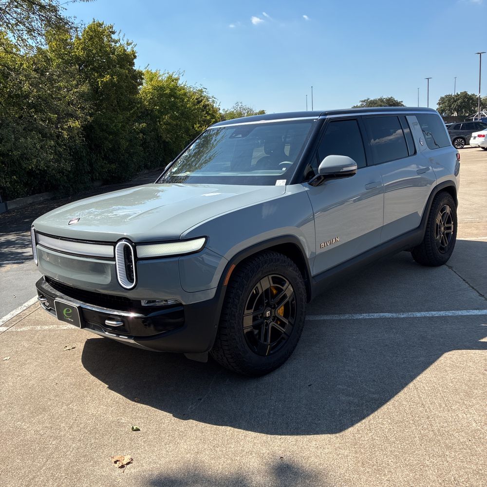 2023 Rivian R1S Launch Ed Quad-Motor