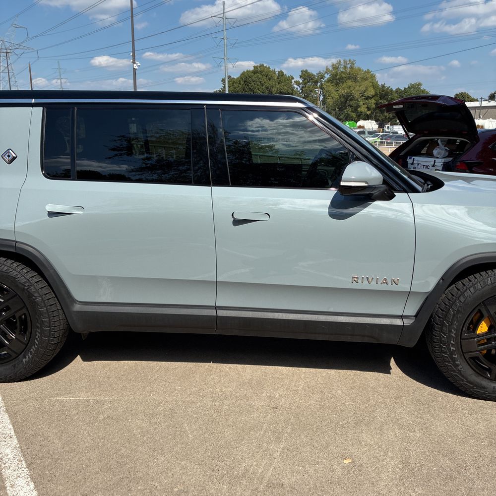 2023 Rivian R1S Launch Ed Quad-Motor