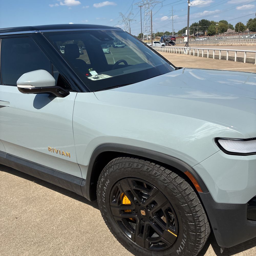 2023 Rivian R1S Launch Ed Quad-Motor