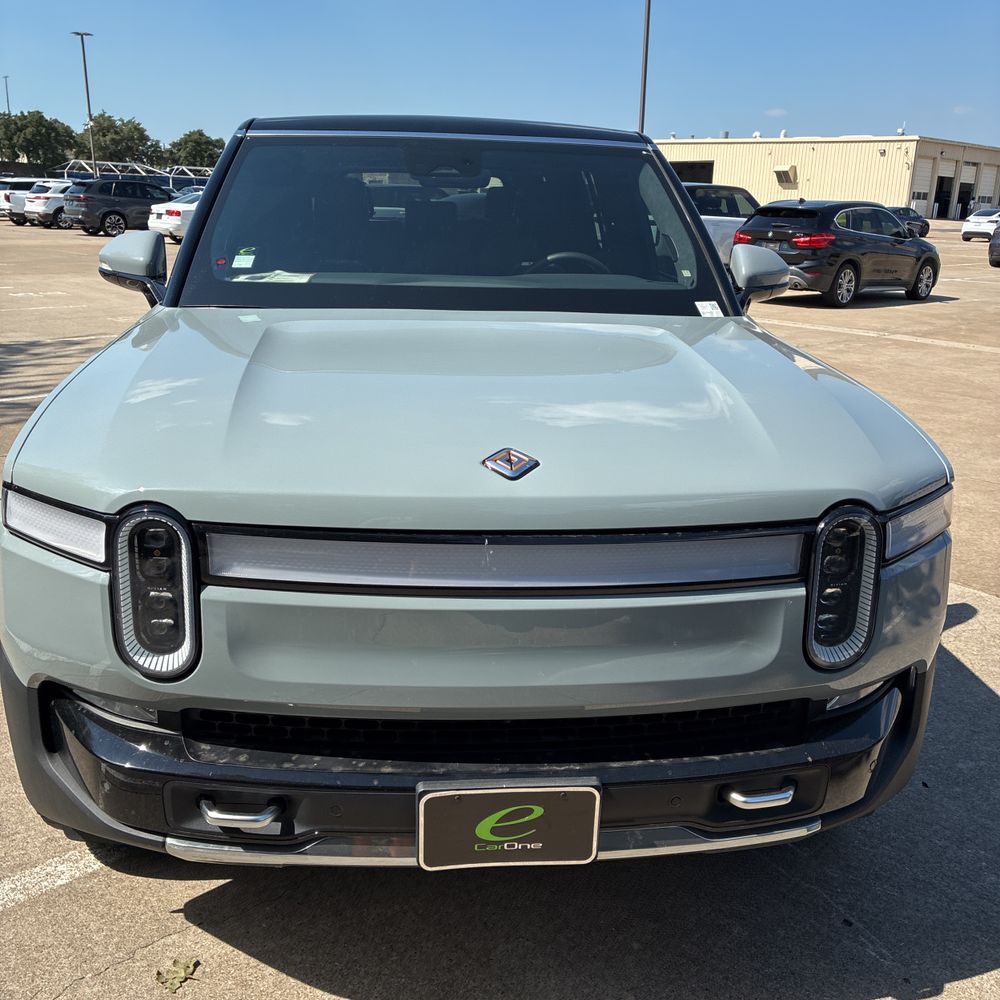 2023 Rivian R1S Launch Ed Quad-Motor