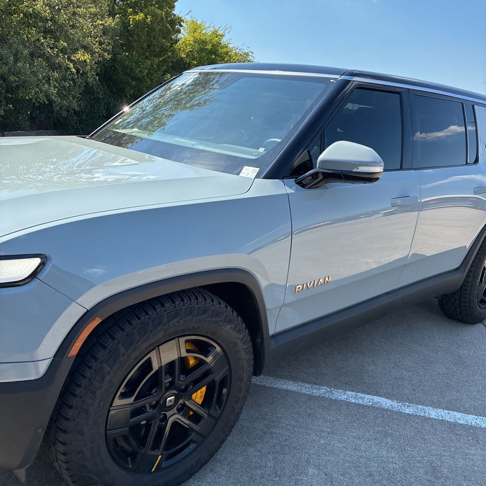 2023 Rivian R1S Launch Ed Quad-Motor