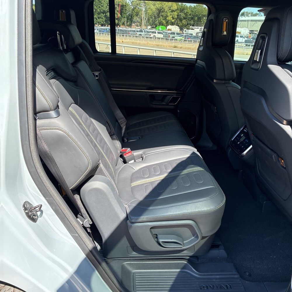 2023 Rivian R1S Launch Ed Quad-Motor