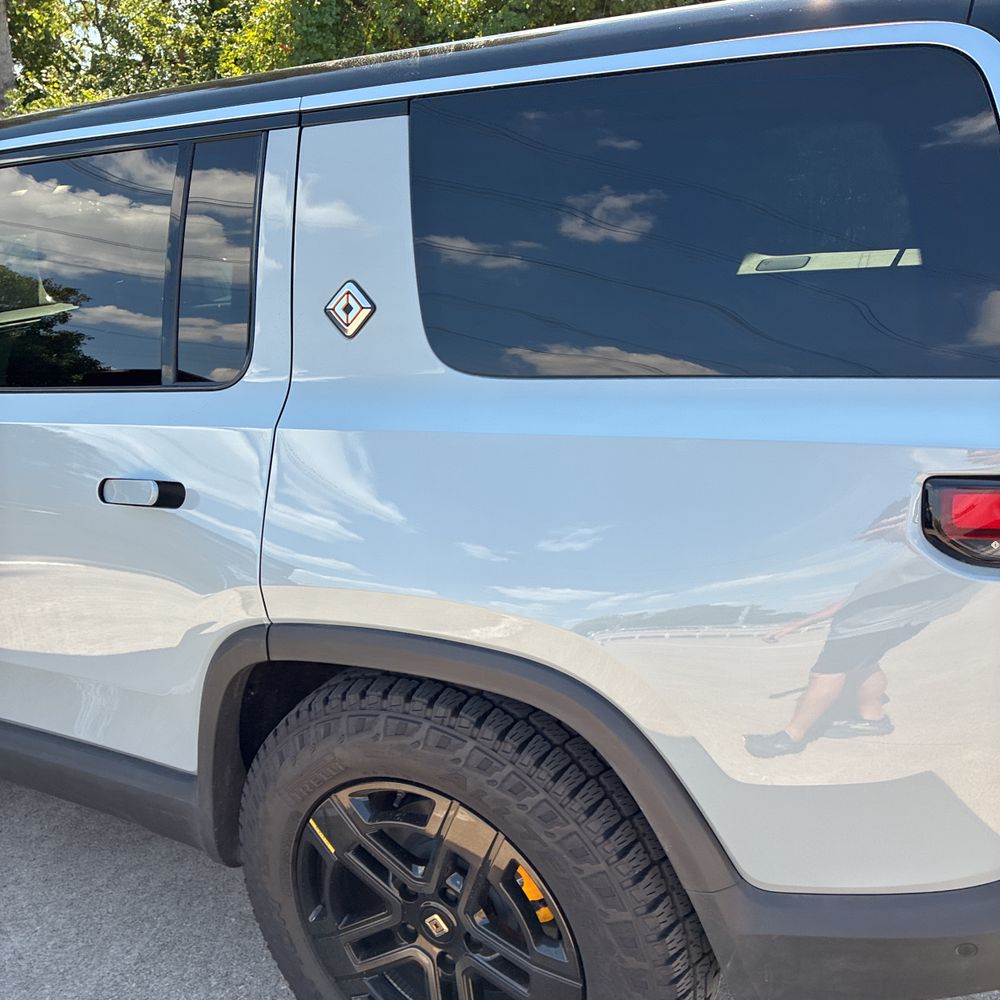 2023 Rivian R1S Launch Ed Quad-Motor