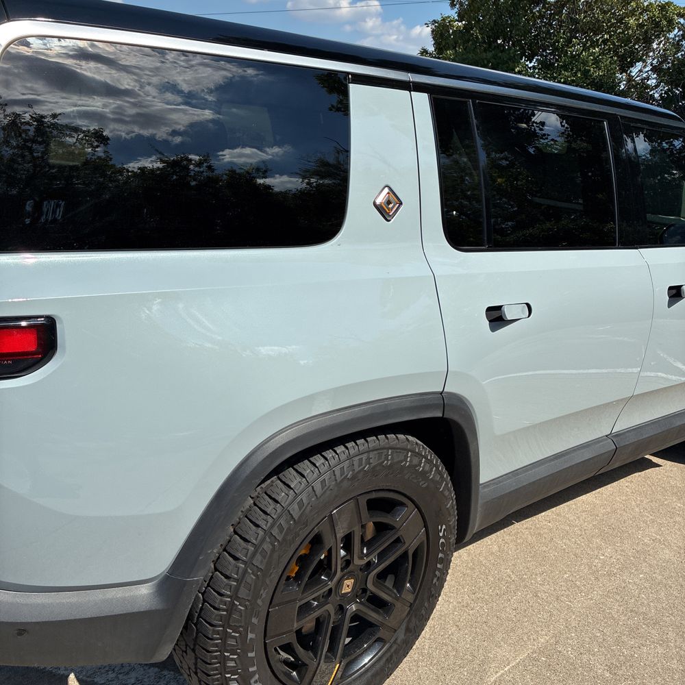 2023 Rivian R1S Launch Ed Quad-Motor