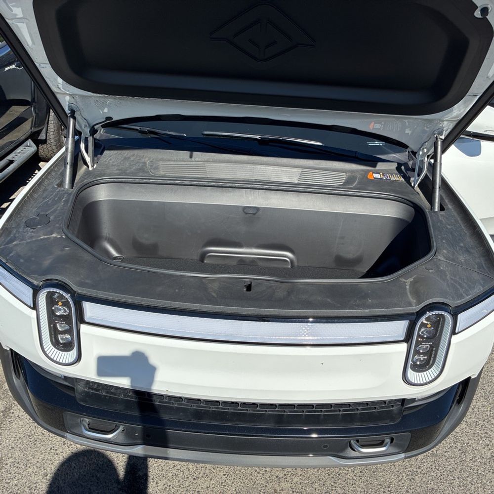 2023 Rivian R1S Adventure Dual-Motor