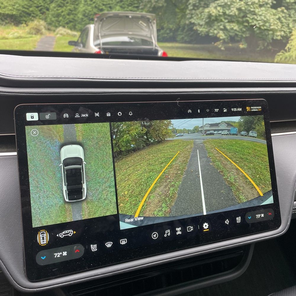 2025 Rivian R1S Adventure Dual-Motor